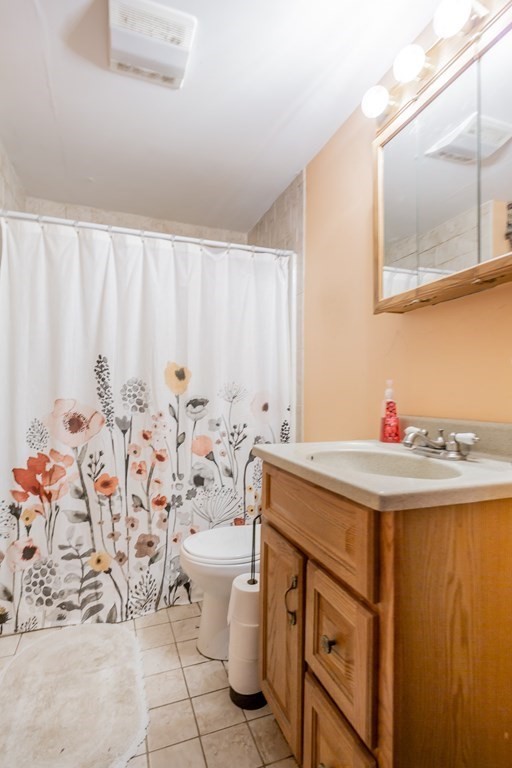4 Davis Road Randolph, MA 02368 - Photo 11 of 17 Gallery Image 11