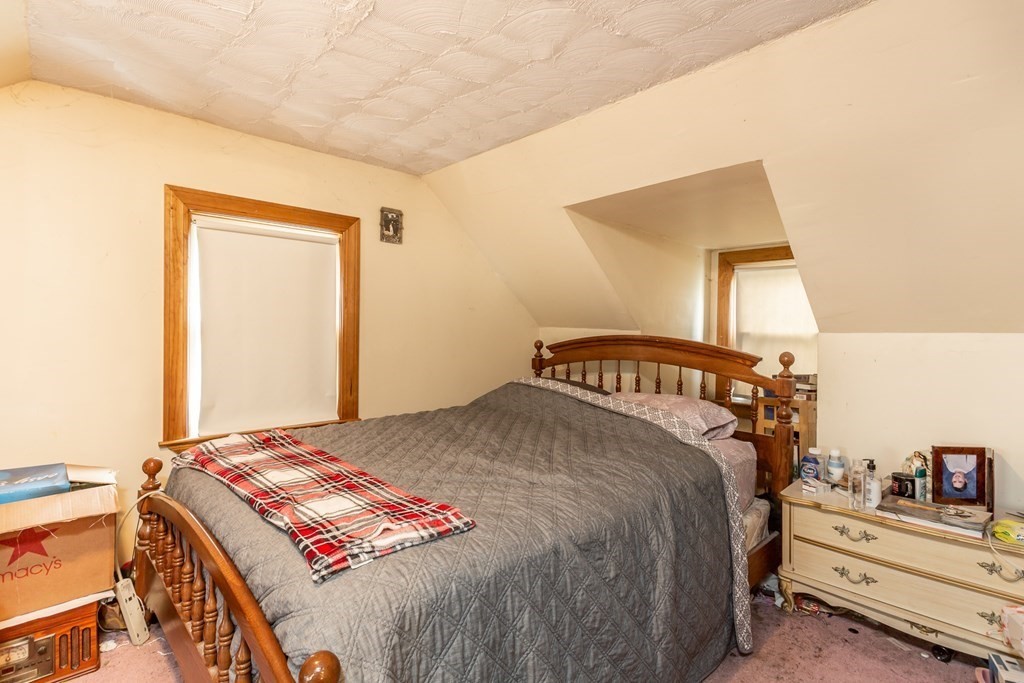 4 Davis Road Randolph, MA 02368 - Photo 13 of 17 Gallery Image 13
