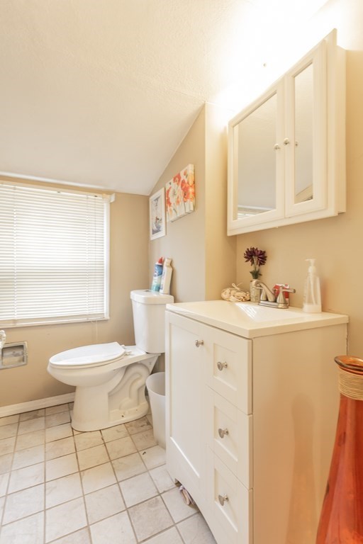 4 Davis Road Randolph, MA 02368 - Photo 16 of 17 Gallery Image 16