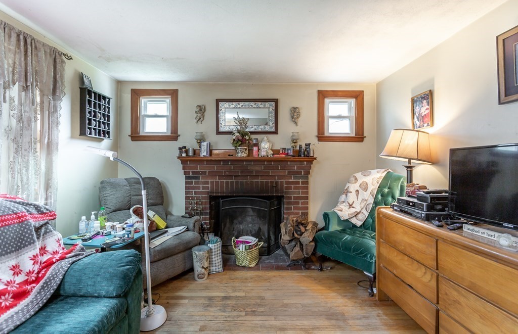 4 Davis Road Randolph, MA 02368 - Photo 6 of 17 Gallery Image 6