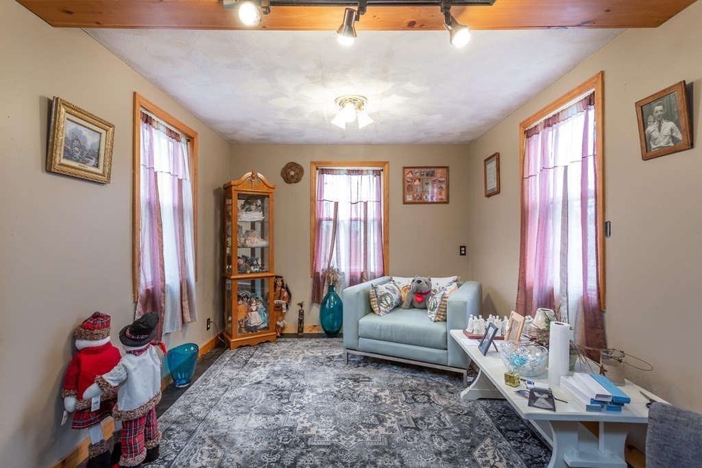 4 Davis Road Randolph, MA 02368 - Photo 10 of 17 Gallery Image 10