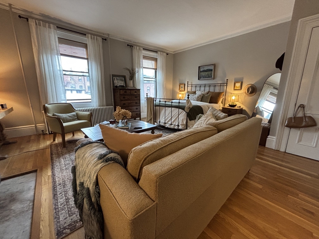 82 Charles Street, Unit 2R Boston, MA 02114 - Photo 3 of 8