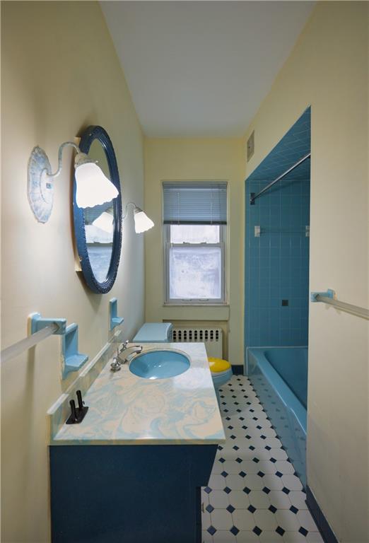 6436 Nicholson Street Pittsburgh, PA 15217 - Photo 33 of 50 full bathroom, hall
