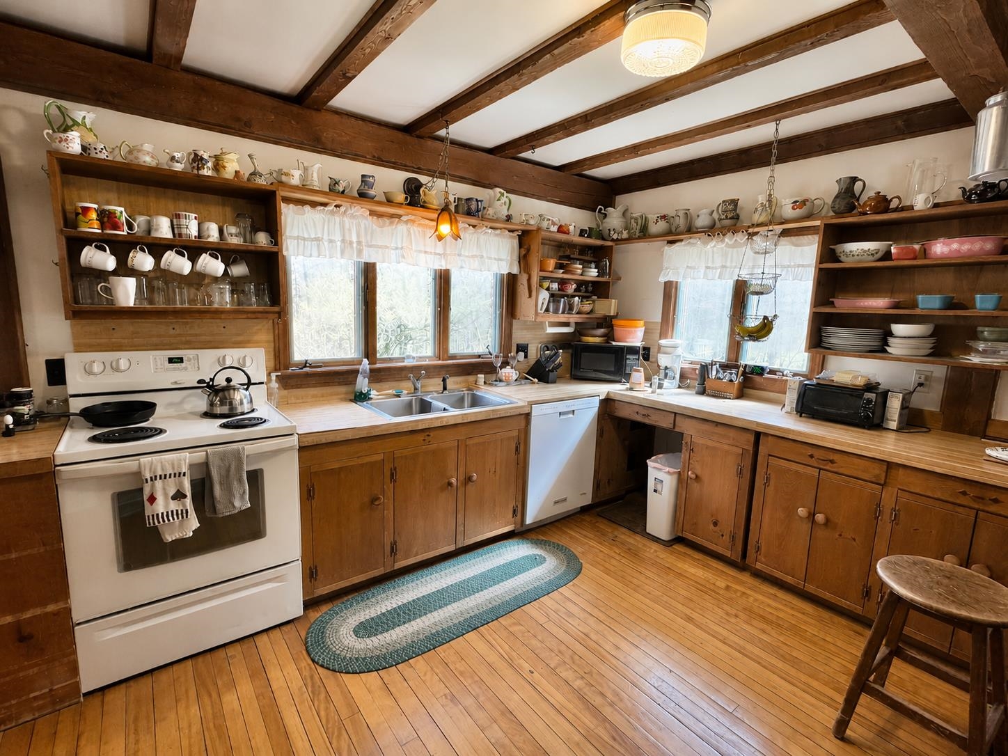 3200 Shadow Lake Road Glover, VT 05839 - Photo 10 of 40