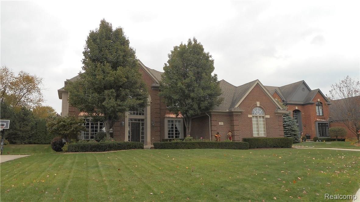 574 Springview Drive Rochester, MI 48307 - Photo 2 of 54 007.JPG