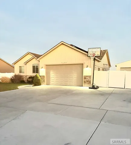 $460,000 | 3688 Shale Avenue, Idaho Falls, ID 83401