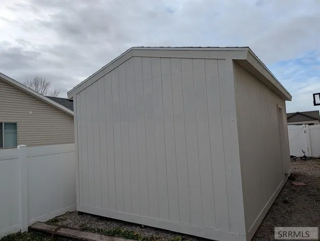 $460,000 | 3688 Shale Avenue, Idaho Falls, ID 83401