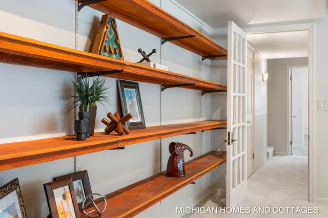 $675,000 | 3887 65th Street, Holland, MI 49423