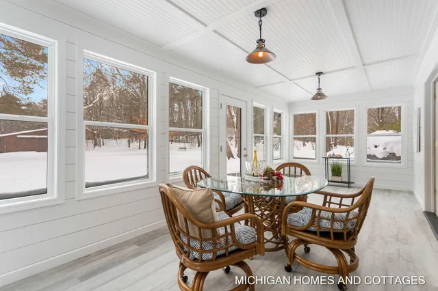 $675,000 | 3887 65th Street, Holland, MI 49423