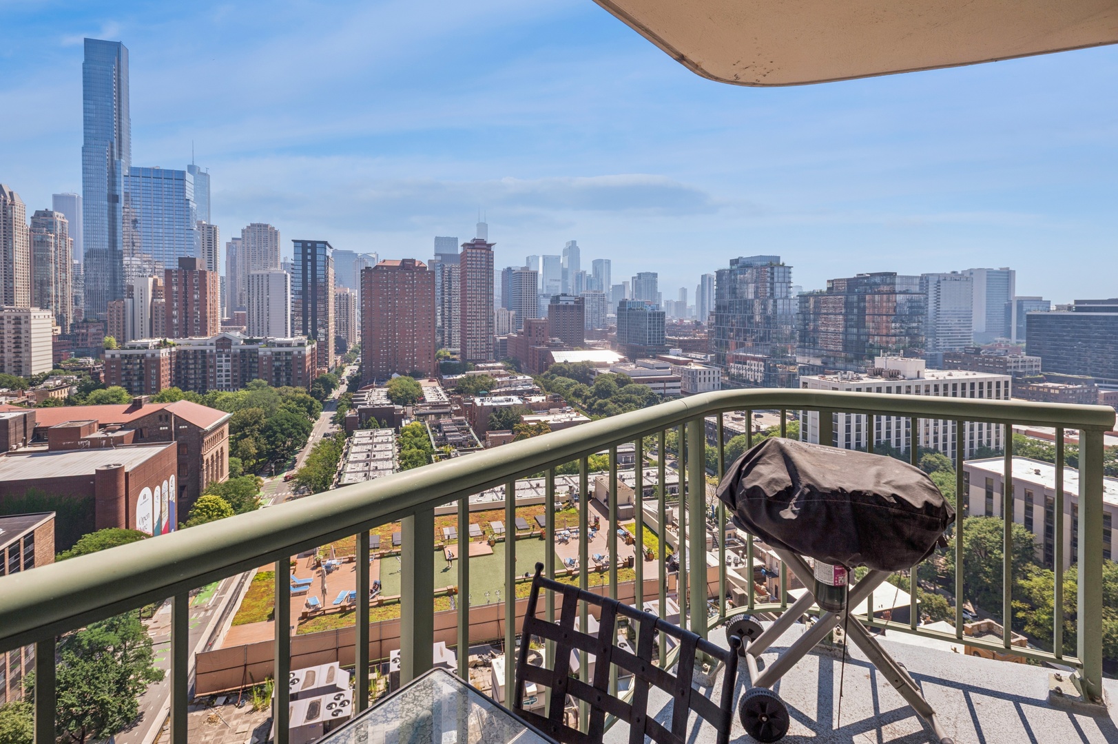 111 West Maple Street, Unit 1704 Chicago, IL 60610 - Photo 17 of 24 a view of a city view from a roof deck