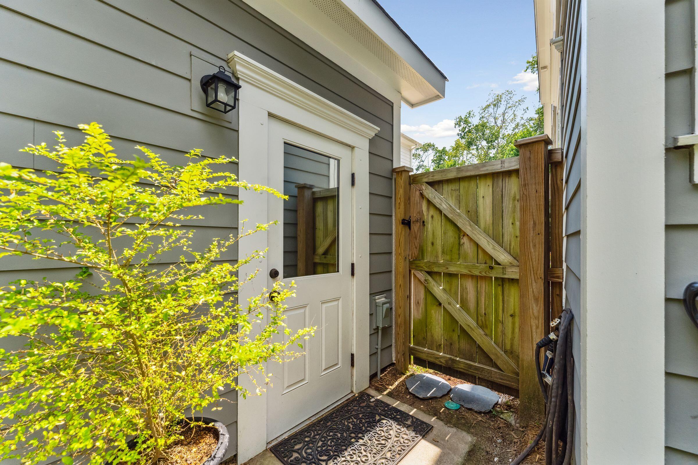 2012 Fleming Woods Road Charleston, SC 29412 - Photo 54 of 58 2012FlemingWoodsRd-KeenEyeMarketing-054