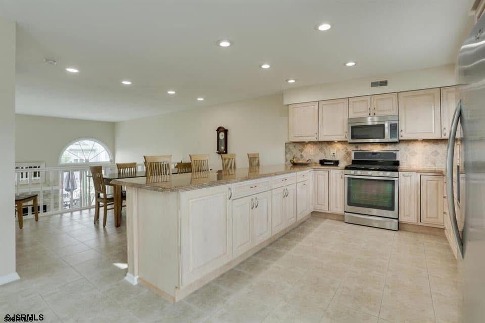 433 Albacore Lane Brigantine, NJ 08203 - Photo 8 of 22