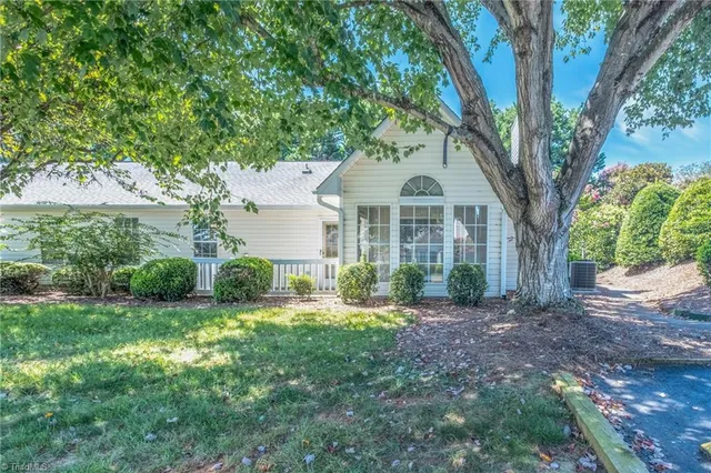 $232,500 | 3908 Westridge Meadow Circle, Clemmons, NC 27012