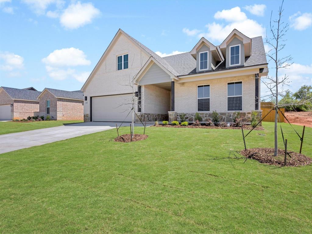 608 Jameson Springtown, TX 76082 - Photo 2 of 27
