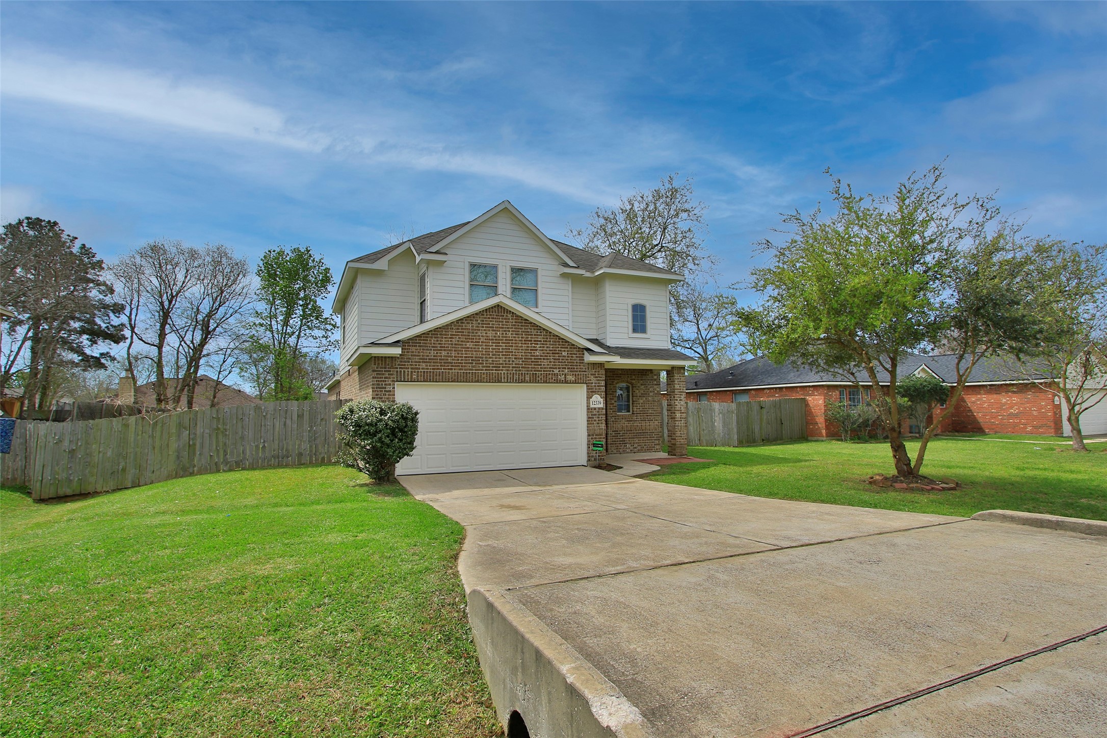 12339 Ridgecrest Drive Willis, TX 77318 - Photo 2 of 49 Gallery Image 2