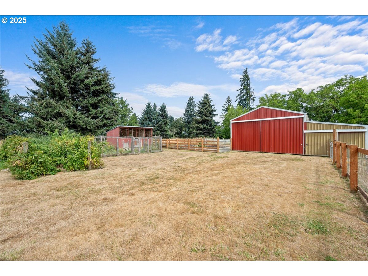 11623 Broadacres Road Northeast Hubbard, OR 97032 - Photo 44 of 48