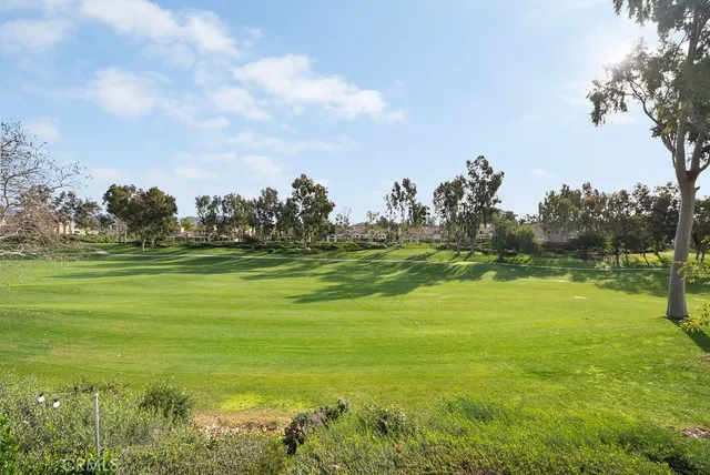 $1,300,000 | 15 Vía Floria, Rancho Santa Margarita, CA 92688