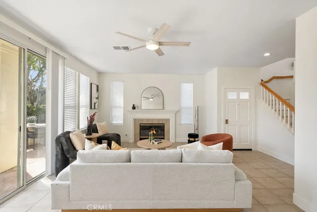 $1,300,000 | 15 Vía Floria, Rancho Santa Margarita, CA 92688