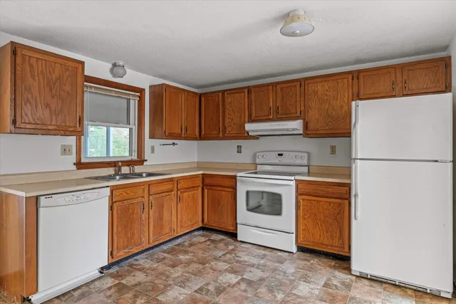 $339,900 | 90 L Derryfield Road, Unit L, Derry, NH 03038