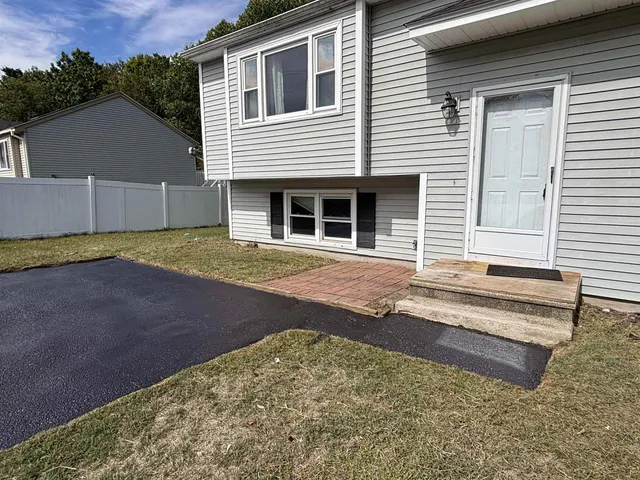 $339,900 | 90 L Derryfield Road, Unit L, Derry, NH 03038