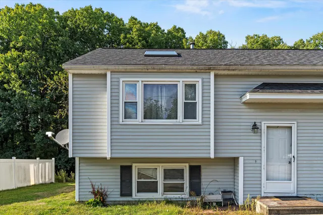 $339,900 | 90 L Derryfield Road, Unit L, Derry, NH 03038