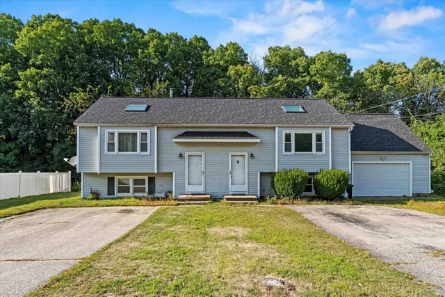 $339,900 | 90 L Derryfield Road, Unit L, Derry, NH 03038