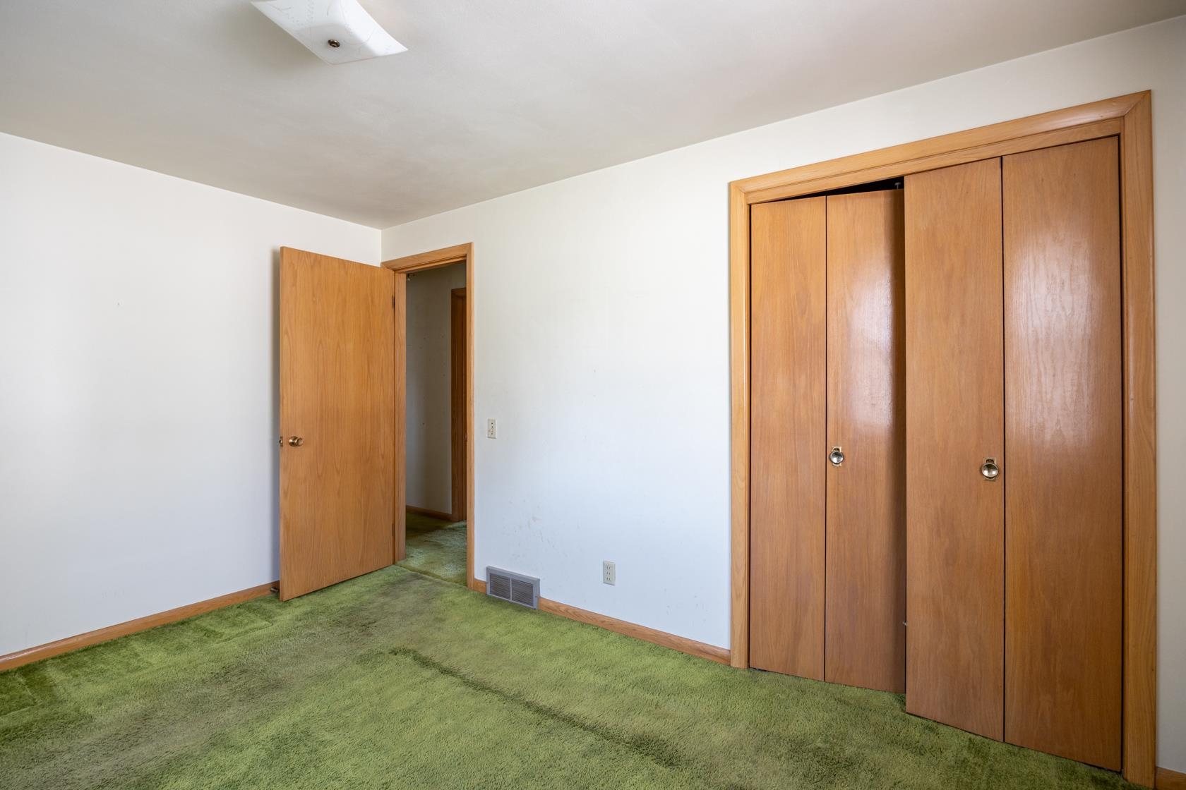 420 West Lindbergh Street Appleton, WI 54911 - Photo 14 of 31