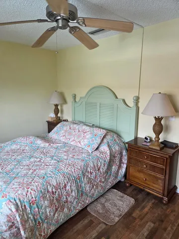 $158,000 | 1901 Indian River Boulevard, Unit B207, Vero Beach, FL 32960