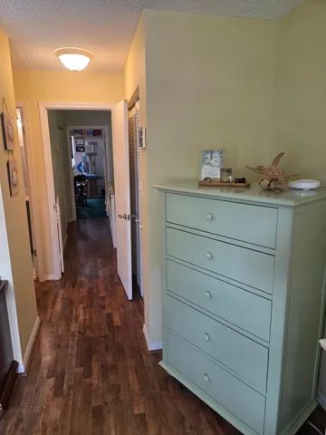 $158,000 | 1901 Indian River Boulevard, Unit B207, Vero Beach, FL 32960