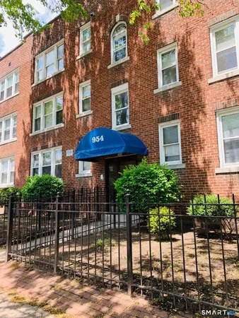 $1,195 | 956 Capitol Avenue, Unit C1, Hartford, CT 06105