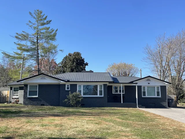 $329,900 | 103 Sunset Drive, McMinnville, TN 37110