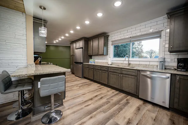 $329,900 | 103 Sunset Drive, McMinnville, TN 37110