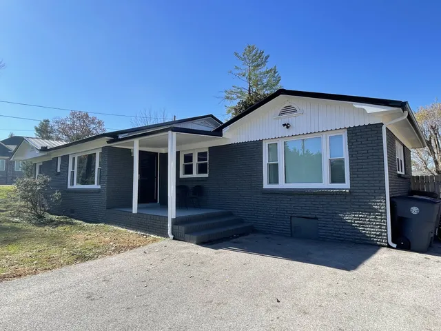 $329,900 | 103 Sunset Drive, McMinnville, TN 37110