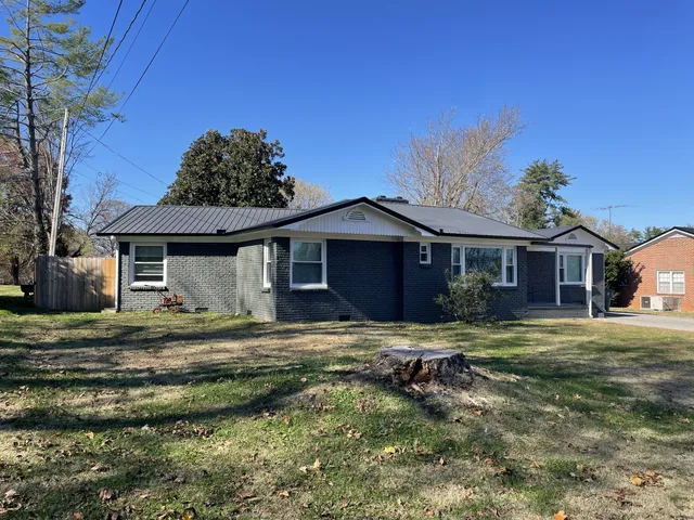 $329,900 | 103 Sunset Drive, McMinnville, TN 37110