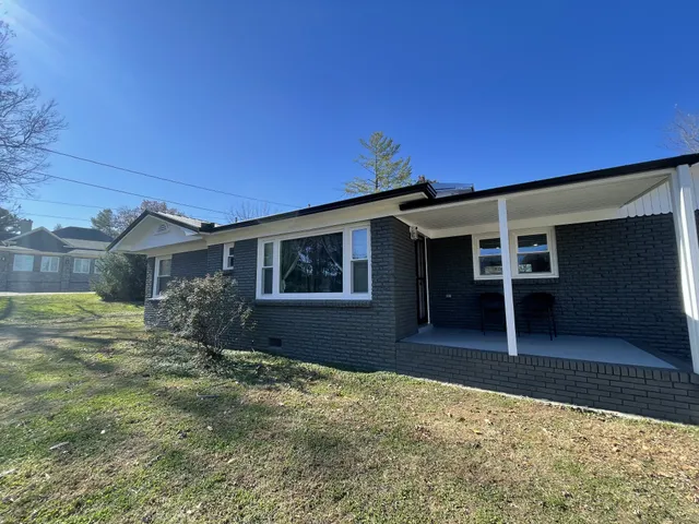 $329,900 | 103 Sunset Drive, McMinnville, TN 37110