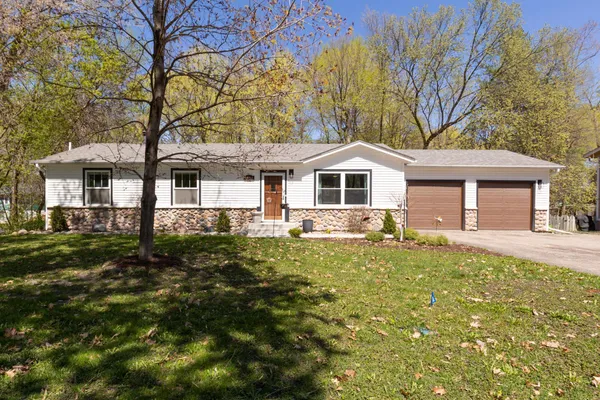 $542,500 | 4984 3 Points Boulevard, Mound, MN 55364