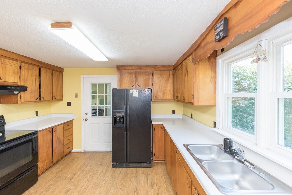 960 Fairview Road Wytheville, VA 24382 - Photo 12 of 75 Gallery Image 12