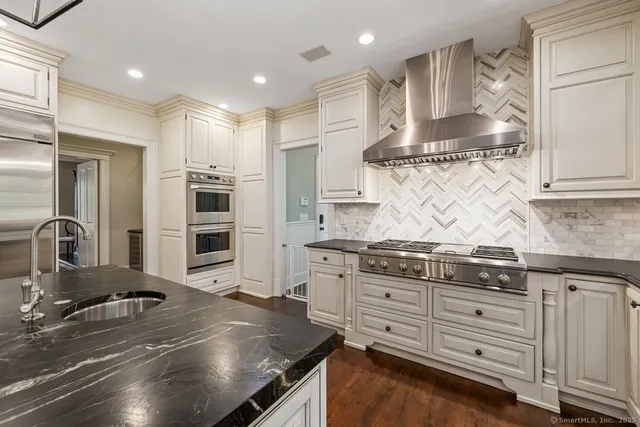 $4,695,000 | 174 Branchville Road, Ridgefield, CT 06877