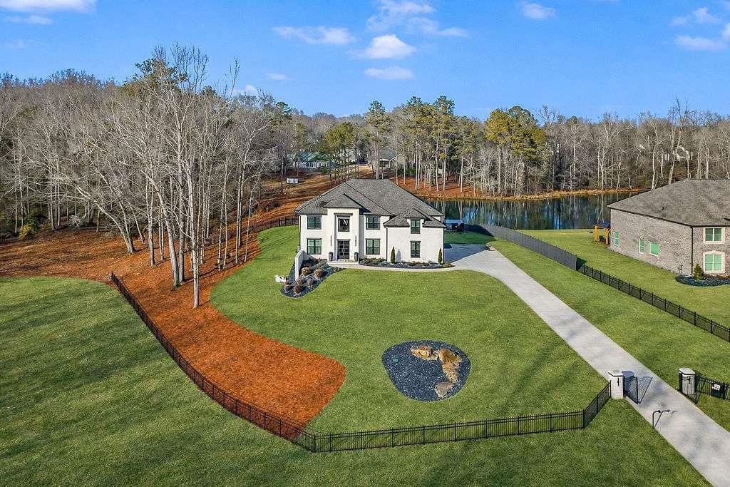 3079 Flat Shoals Road Southeast Conyers, GA 30094 - Photo 2 of 60