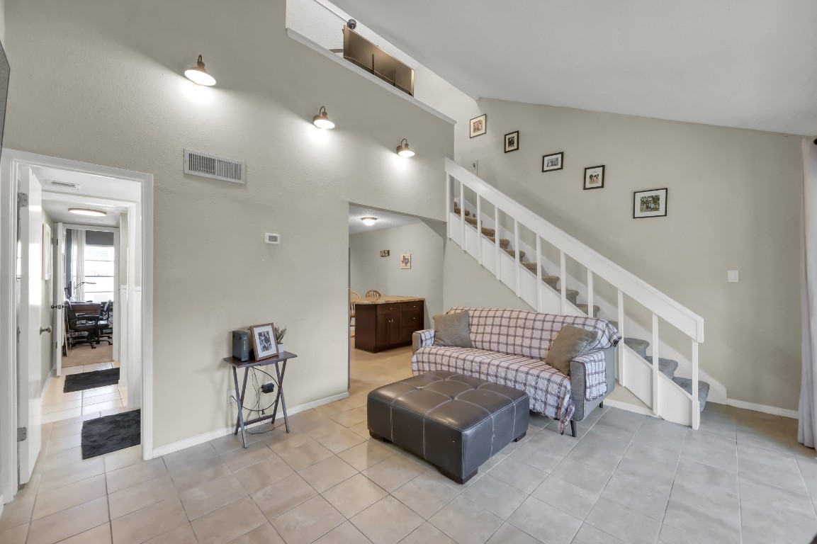 12900 Walden Road, Unit 620 Montgomery, TX 77356 - Photo 8 of 21 a living room with furniture and white walls