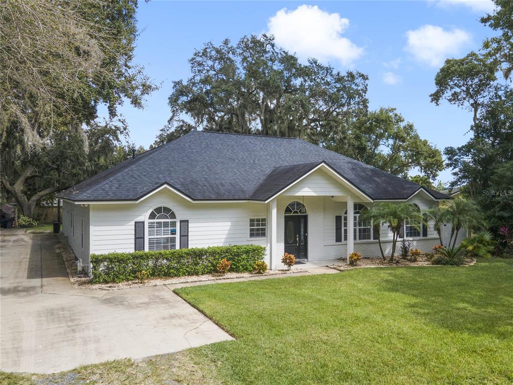 715 Magnolia Street Windermere, FL 34786 - Photo 3 of 44
