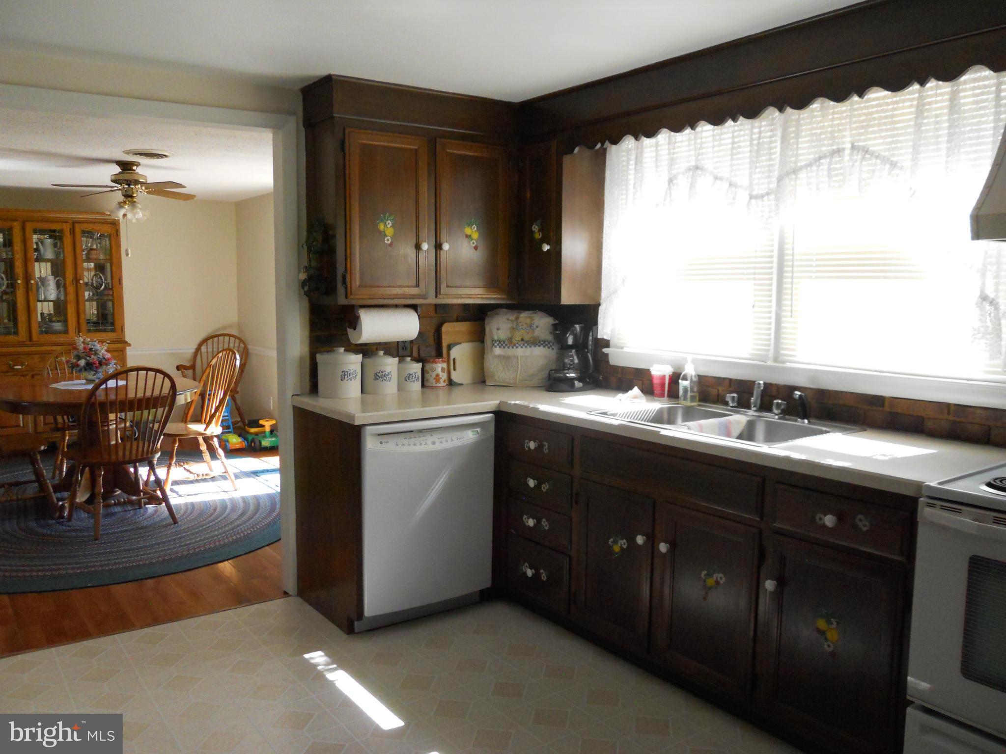 13155 Resh Road Hagerstown, MD 21740 - Photo 17 of 28 Kitchen