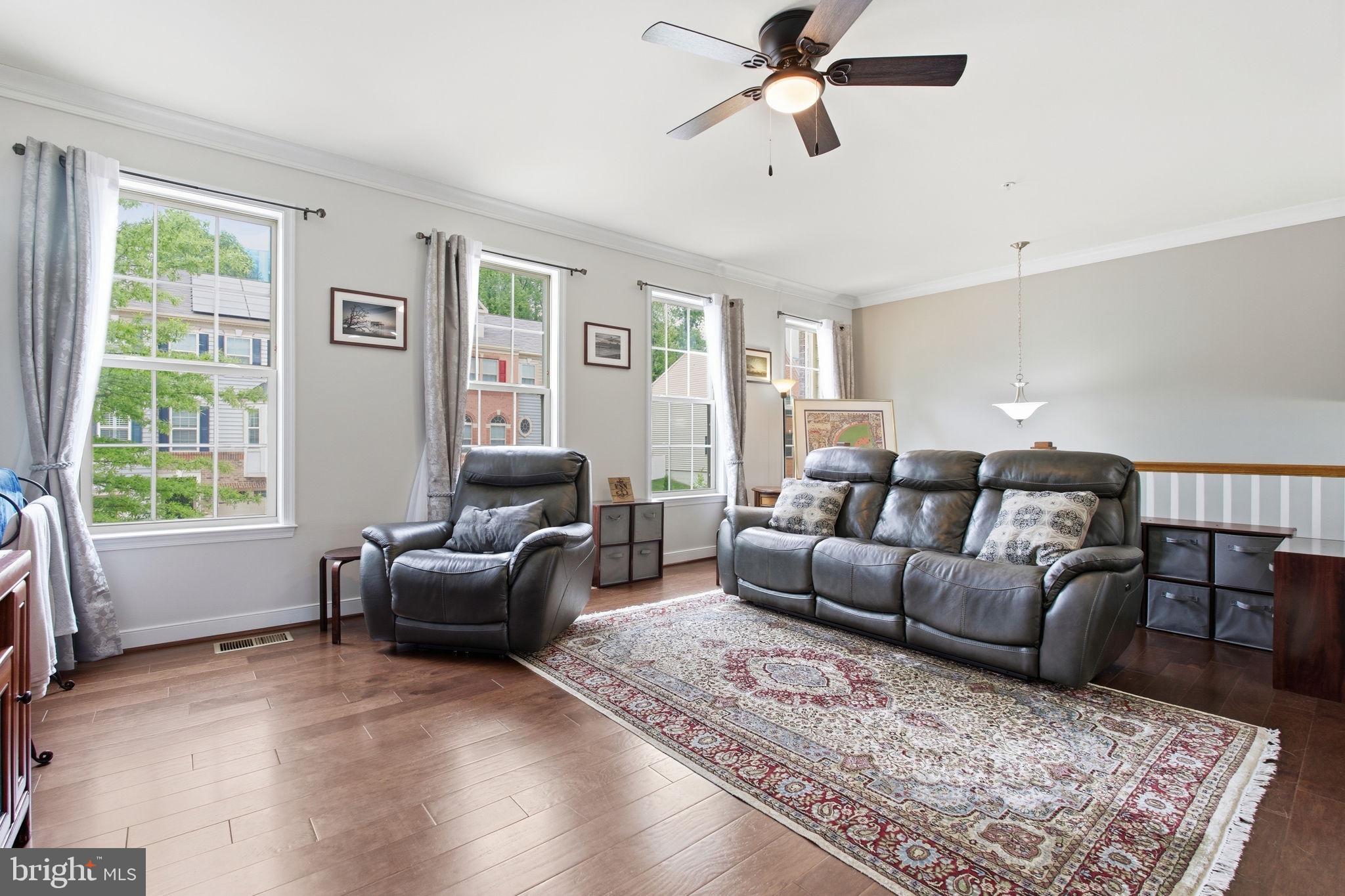 119 Admirals Ridge Drive Arnold, MD 21012 - Photo 7 of 39 Living Room