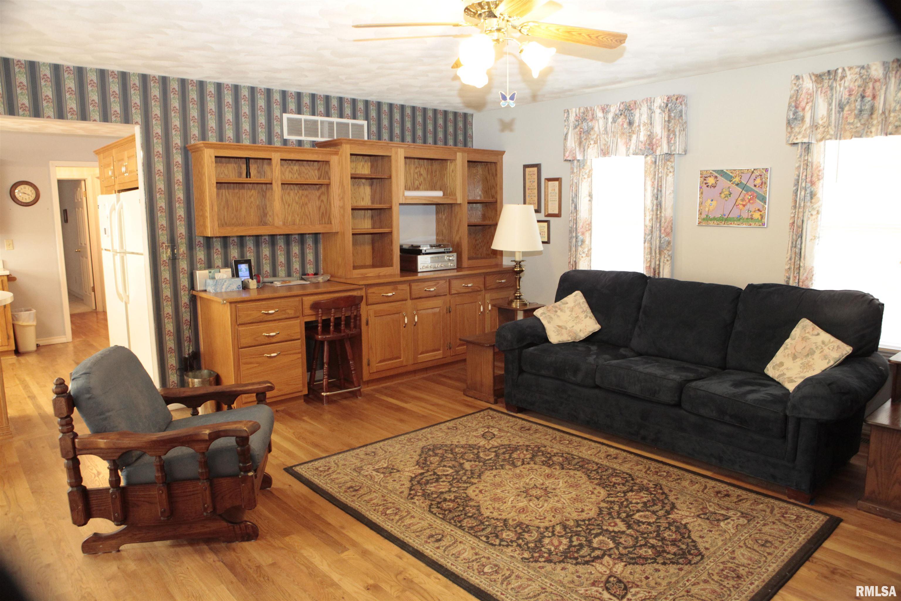 12719 Locust Road Tremont, IL 61568 - Photo 16 of 45