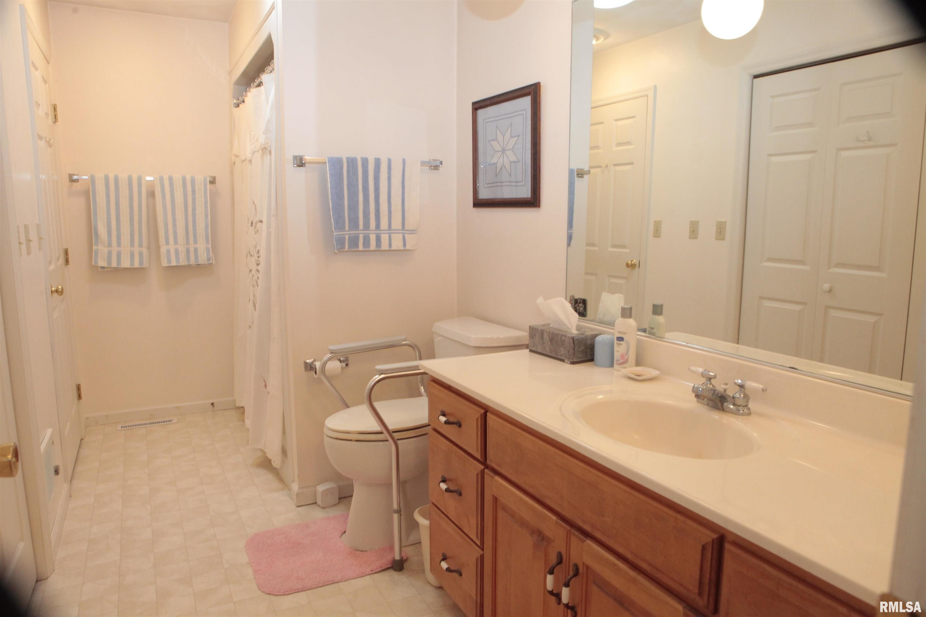 12719 Locust Road Tremont, IL 61568 - Photo 23 of 45