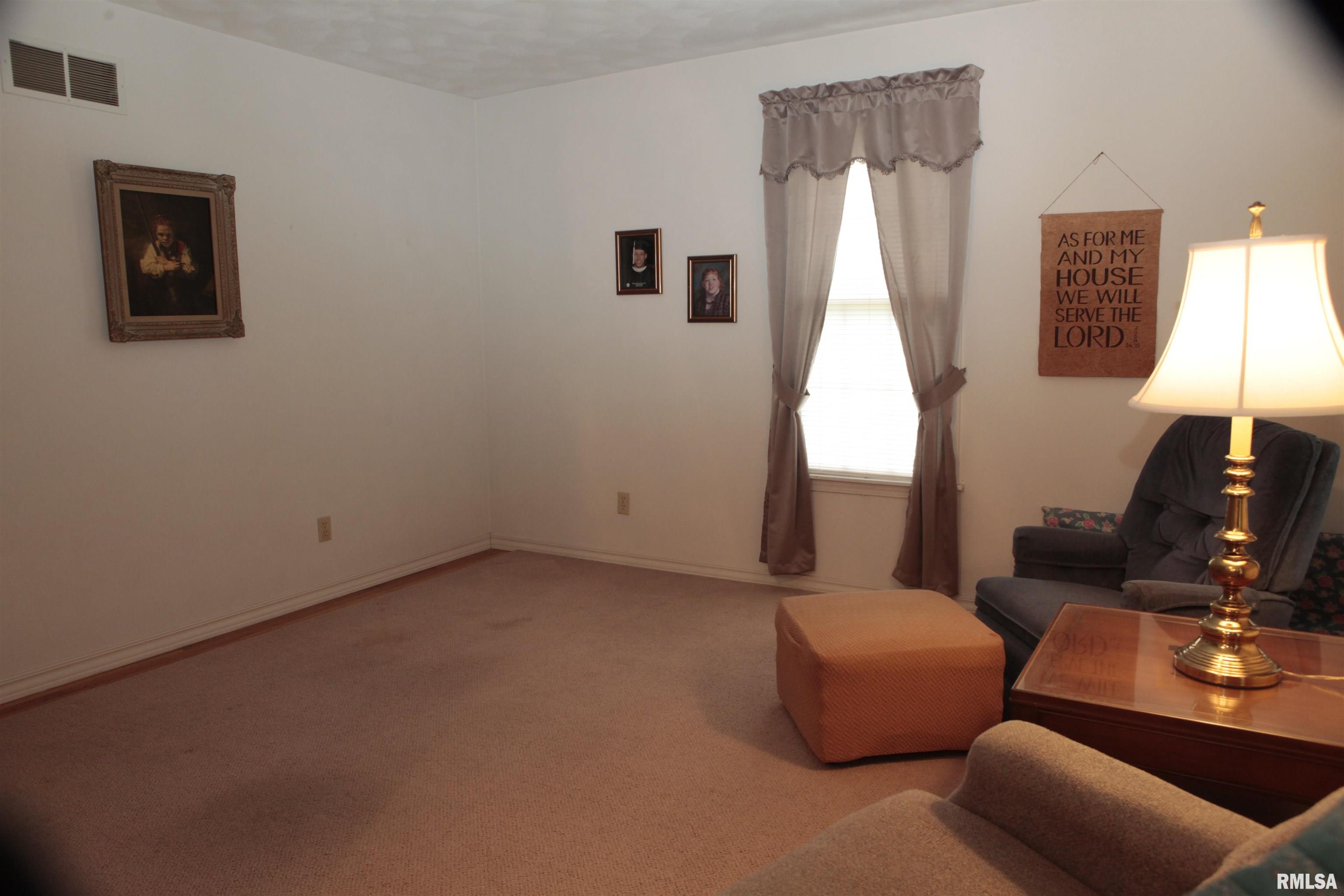 12719 Locust Road Tremont, IL 61568 - Photo 6 of 45