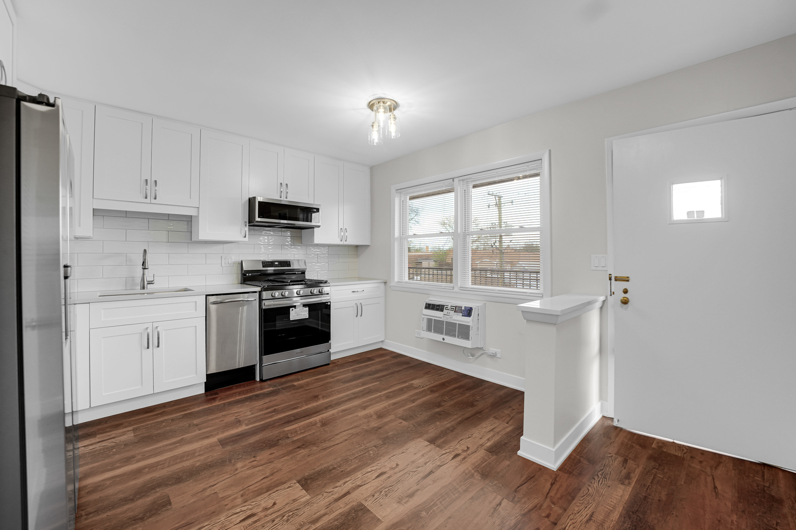 4229 North Keystone Avenue, Unit 3F Chicago, IL 60641 - Photo 3 of 16