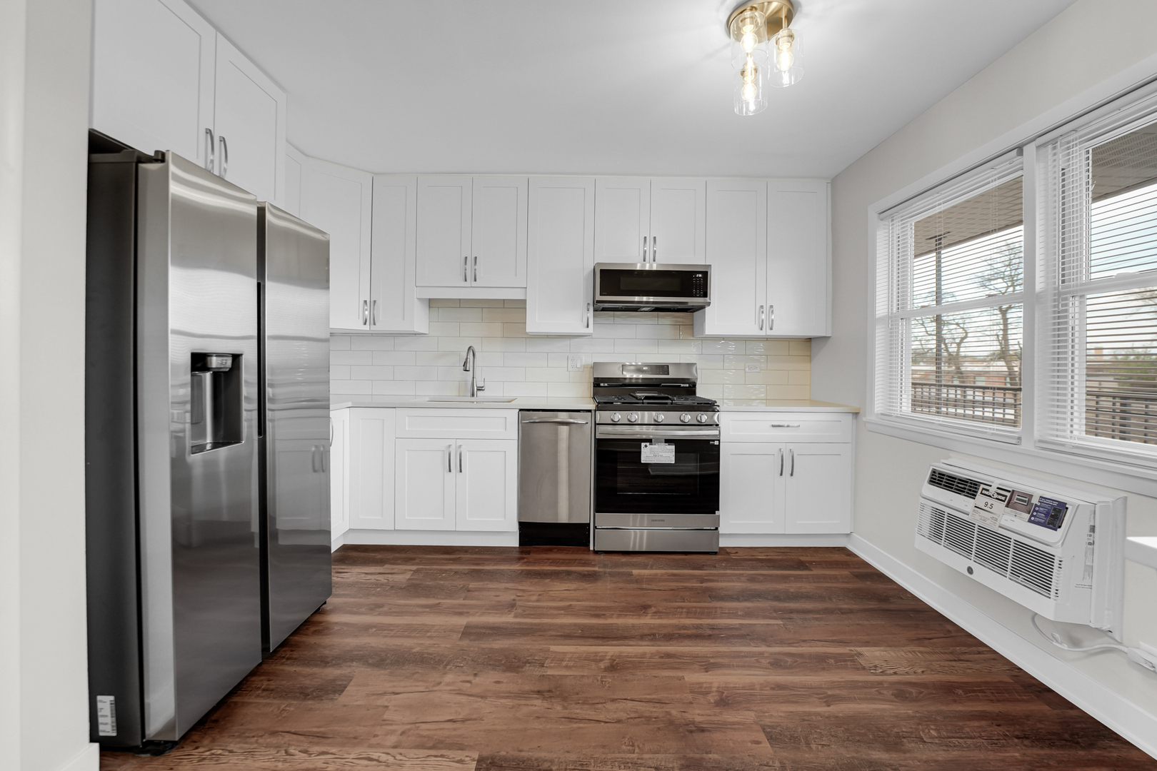 4229 North Keystone Avenue, Unit 3F Chicago, IL 60641 - Photo 4 of 16