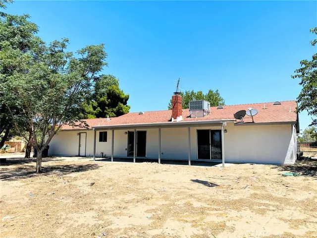 $2,500 | 16716 Stagecoach Avenue, Palmdale, CA 93591