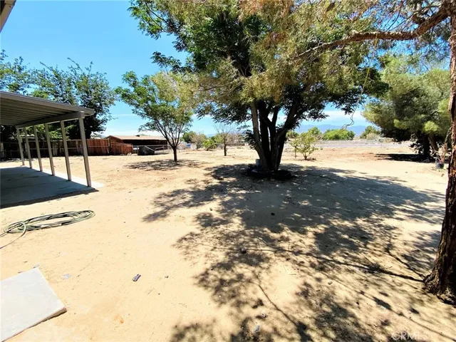 $2,500 | 16716 Stagecoach Avenue, Palmdale, CA 93591